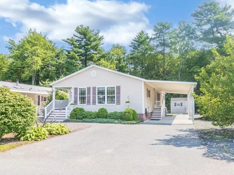 10 Woodridge Rd, Plainville, MA 02762