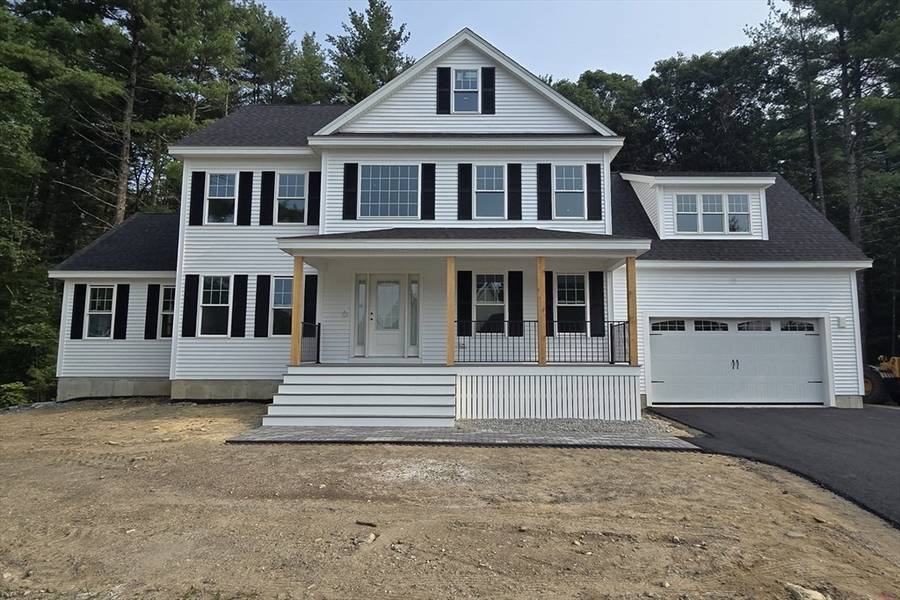 23 Bacon St, Pepperell, MA 01463