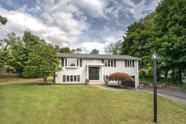 48 Pin Oak Dr, Scituate, MA 02066