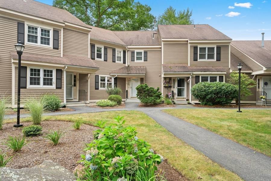 53 Heritage Dr #53, Northbridge, MA 01588