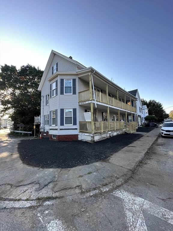 115-117 Maple St, Gardner, MA 01440