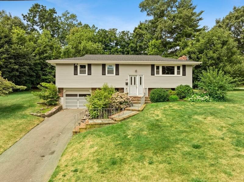 37 Grantview Terr, Brockton, MA 02301