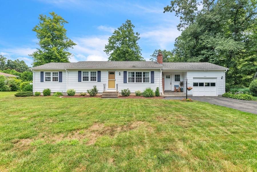 16 Stephen Lane, Westfield, MA 01085