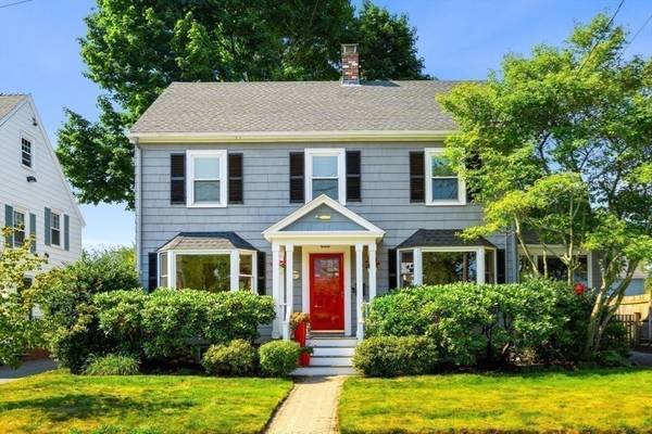 22 Birch St, Marblehead, MA 01945