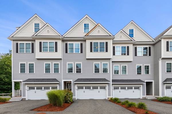 64 Compass Point #64, North Andover, MA 01845