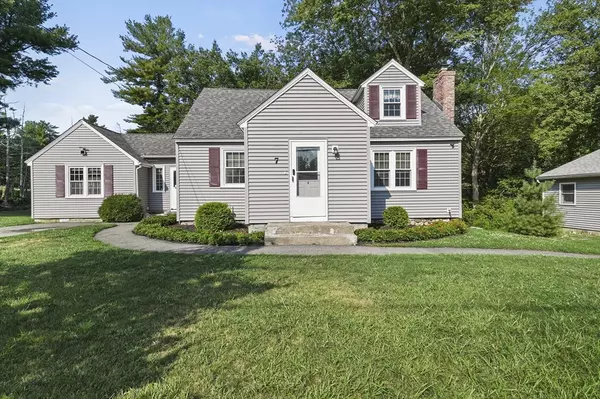 7 Cummings Road, Tyngsborough, MA 01879