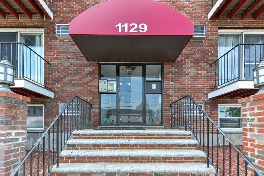 1129 North Shore Rd #2A, Revere, MA 02151