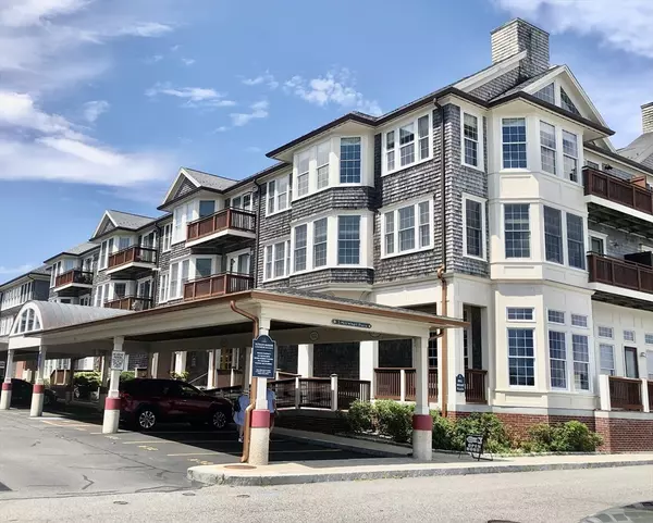 3 Mill Wharf Plz #N26, Scituate, MA 02066