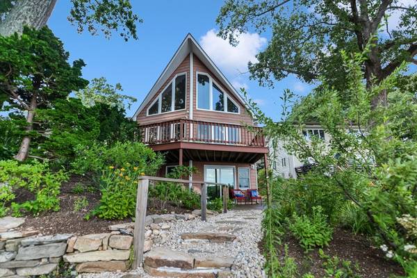 147 S Shore, Webster, MA 01570