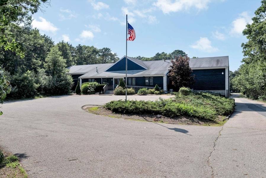 130 Macarthur Blvd, Bourne, MA 02532