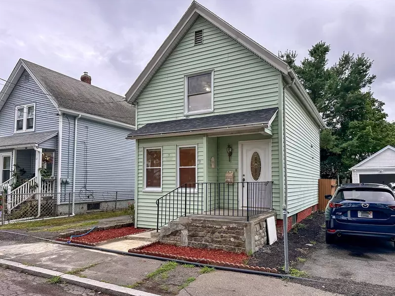 16 Miller Pl, Lynn, MA 01904