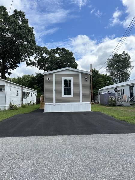 11 Berkeley Street, Tewksbury, MA 01876