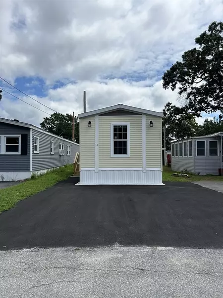 14 Berkeley Street, Tewksbury, MA 01876