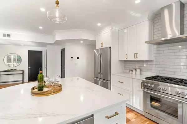 Wakefield, MA 01880,20 Lawrence St #2