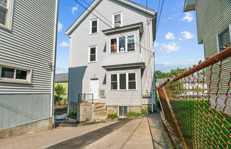 558 Third St, Fall River, MA 02721