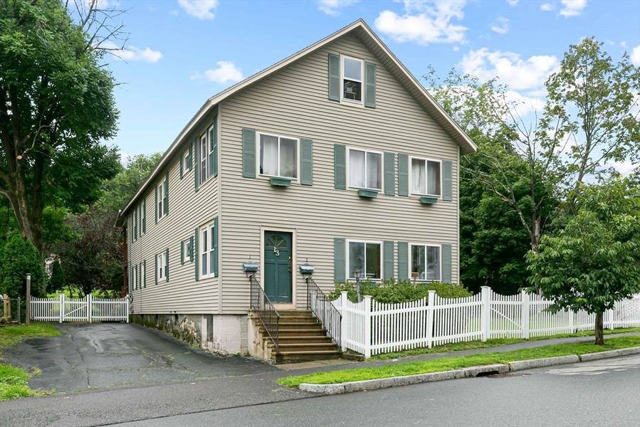 13 Superior Rd, Worcester, MA 01604