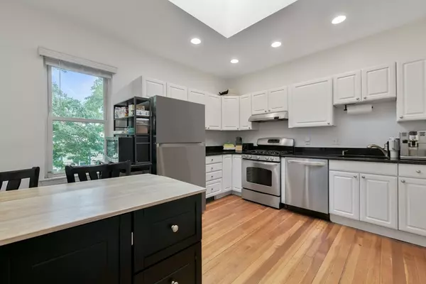 Cambridge, MA 02139,174 Putnam Avenue #3