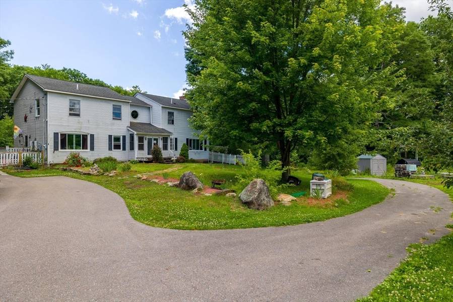 60 Hale Rd., Hubbardston, MA 01452