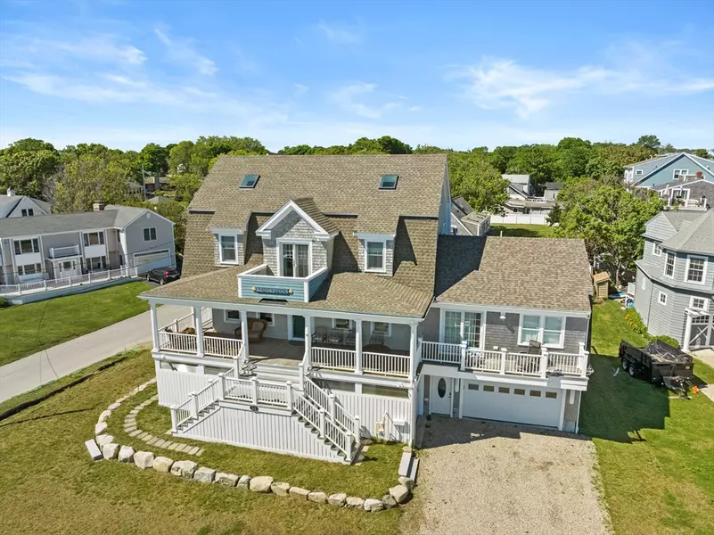 33 Oceanside Dr, Scituate, MA 02066