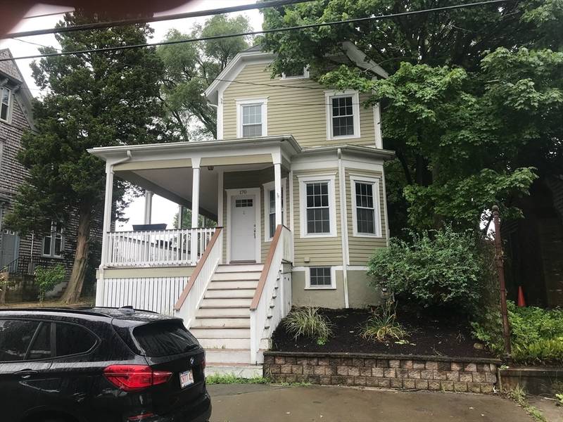 170 Highland St, New Bedford, MA 02745