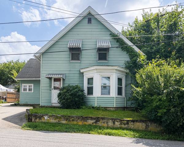 12 Brookline St, Webster, MA 01570