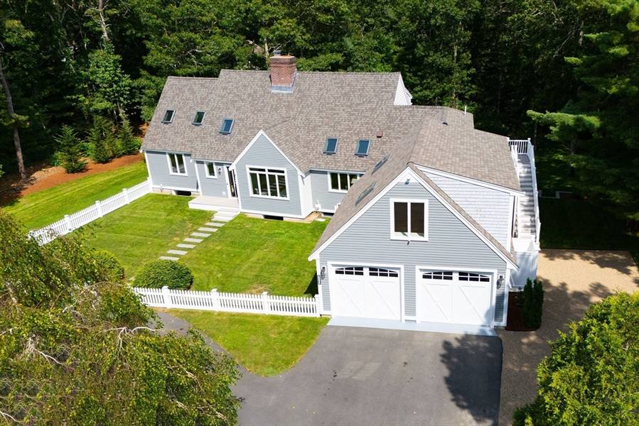 329 Waquoit, Barnstable, MA 02635