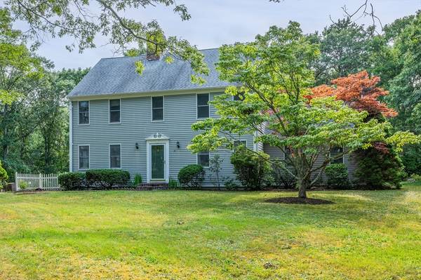 10 Crestview Dr Ext, Sandwich, MA 02537