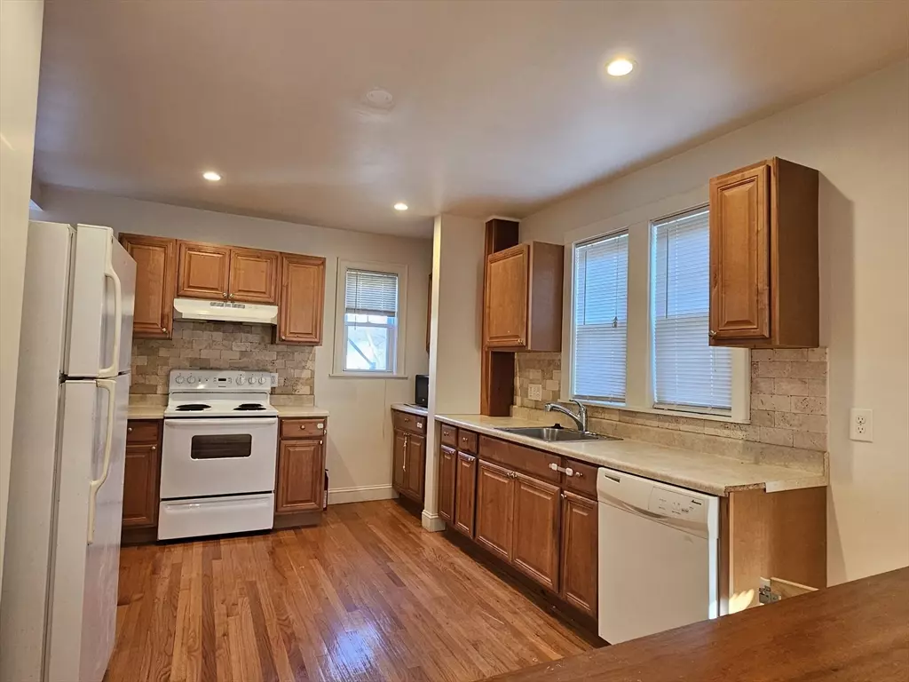 Arlington, MA 02476,1-3 Laurel St #2