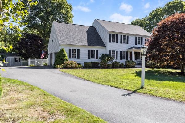 Falmouth, MA 02536,114 Ashumet Rd