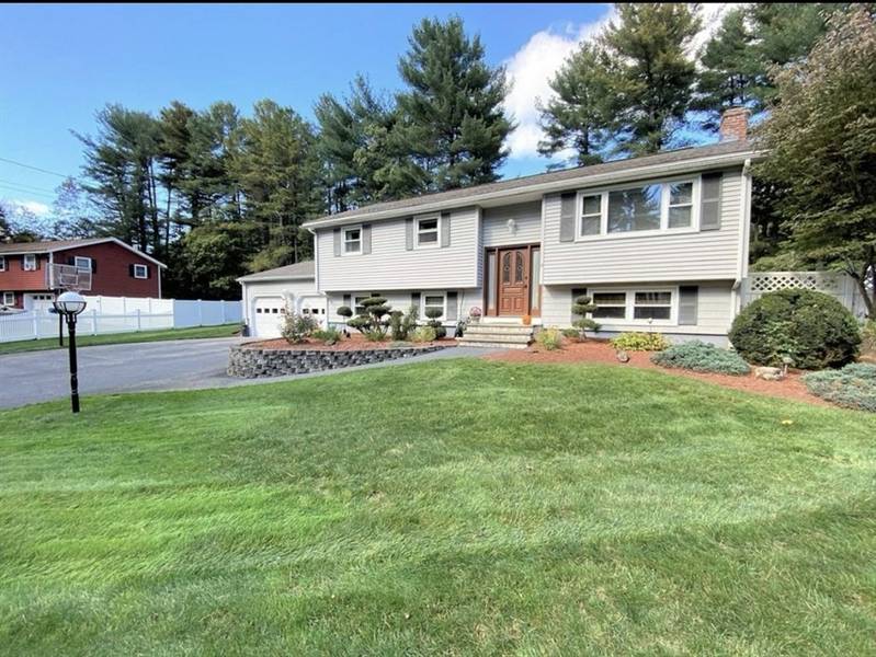 14 Brookdale Cir, Billerica, MA 01821