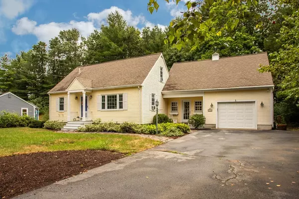 38 Concord Rd, Chelmsford, MA 01824