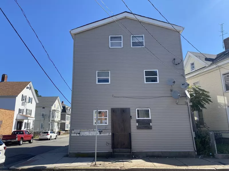 186 Rodman St, Fall River, MA 02721