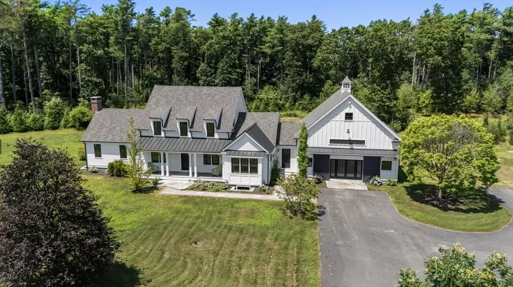 Falmouth, MA 02536,59 Alexander Booker Rd
