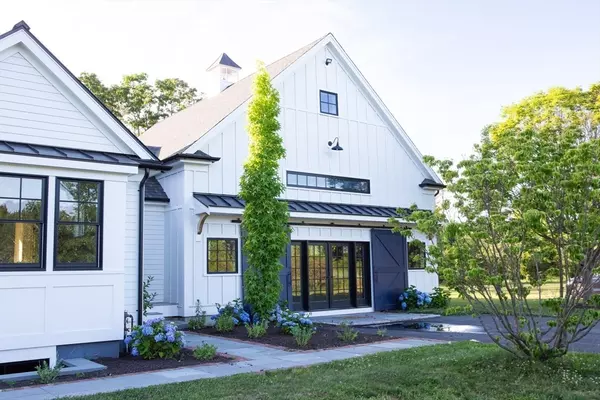 Falmouth, MA 02536,59 Alexander Booker Rd