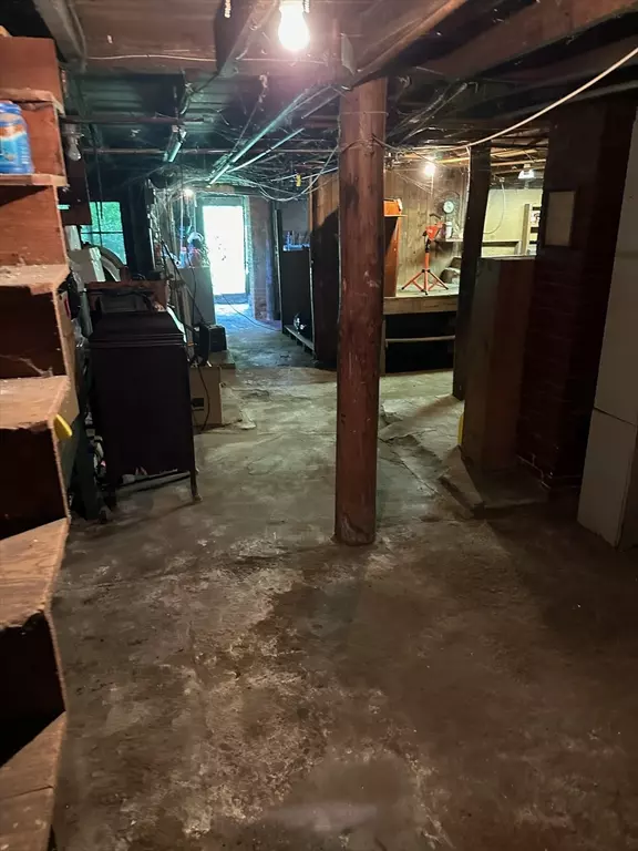 Abington, MA 02351,925 Washington Street