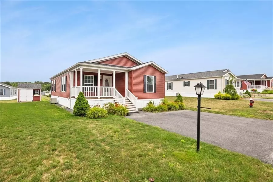 35 Ivy Drive, Raynham, MA 02767