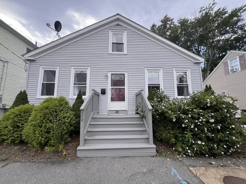 20 Union St, Taunton, MA 02780