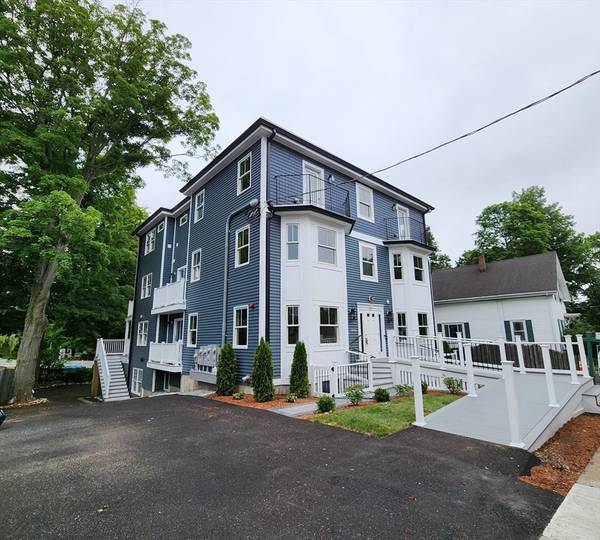 48 Village, Reading, MA 01867