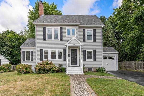 220 Beal Rd, Waltham, MA 02453