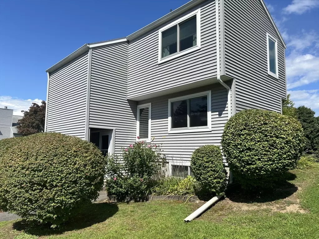 Amherst, MA 01002,35 Autumn Ln #35