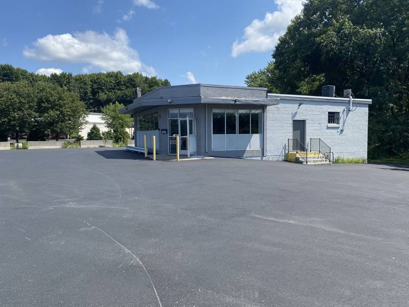 121 Mend0n Rd, Cumberland, RI 02864