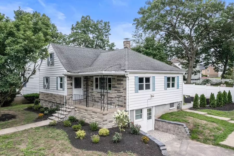 26 Riverside Dr, Dedham, MA 02026