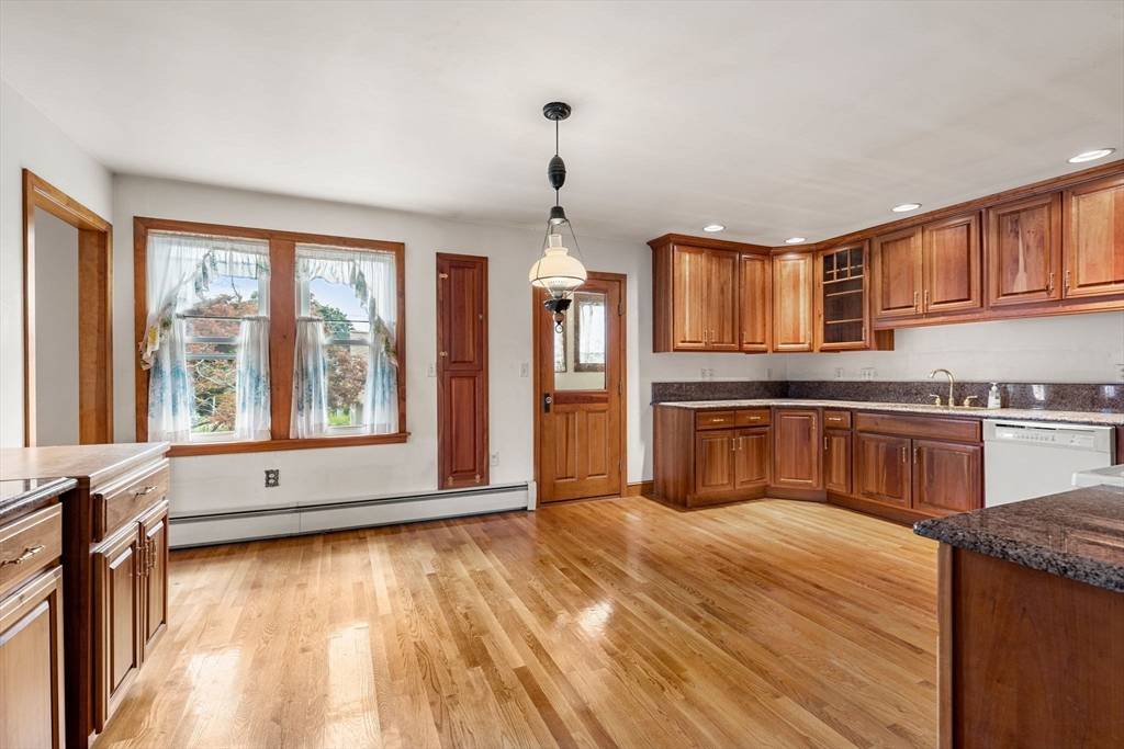 North Andover, MA 01845,31 Inglewood St