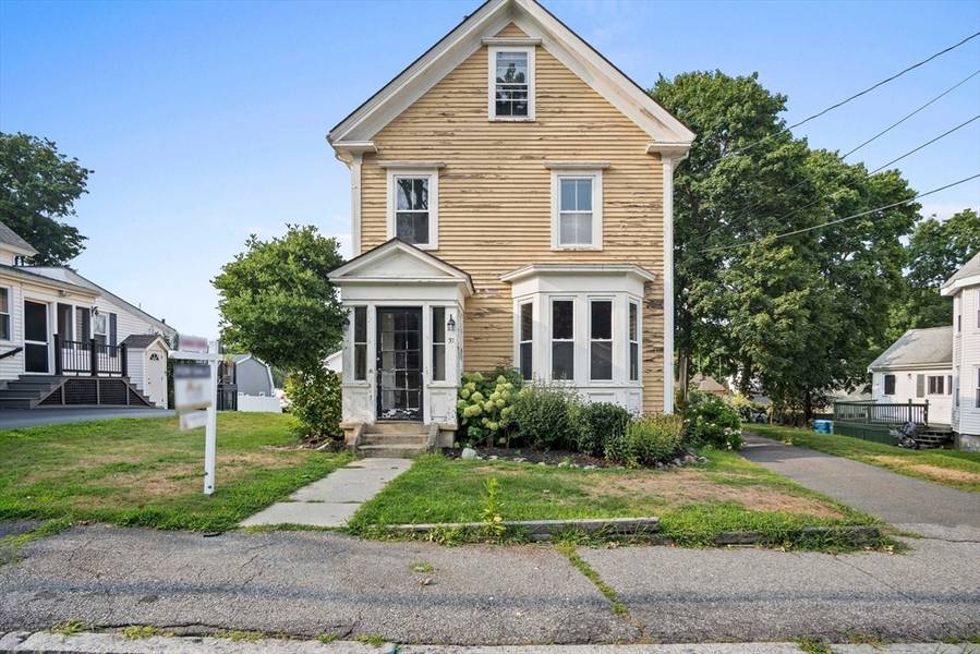 31 Chestnut St, Woburn, MA 01801