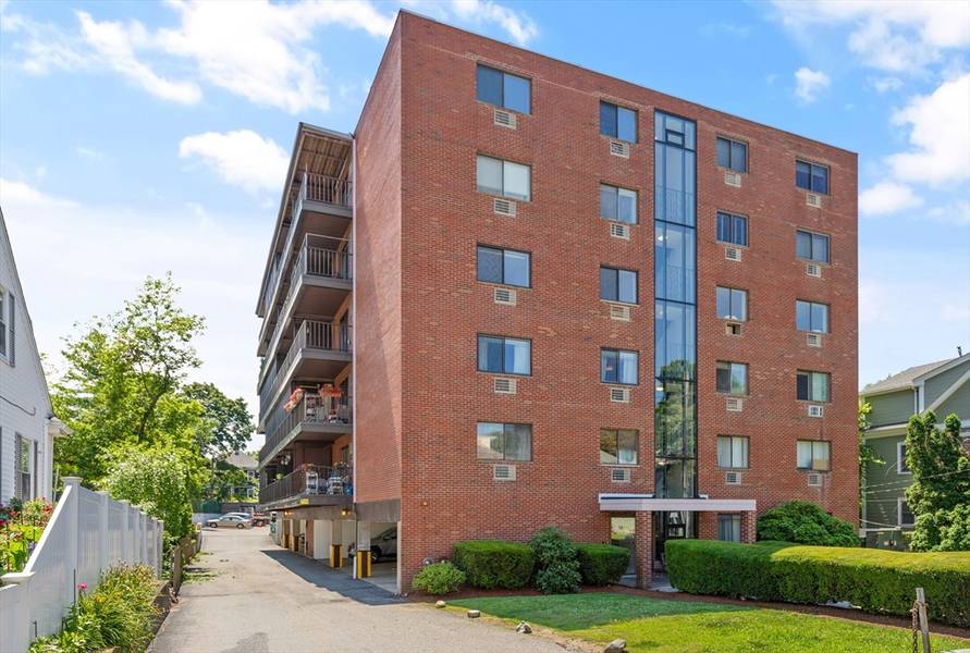 12 Pond Lane #31, Arlington, MA 02474