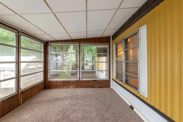 Merrimac, MA 01860,17 Second Avenue