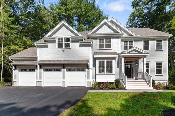 18 Jeffrey Circle, Bedford, MA 01730