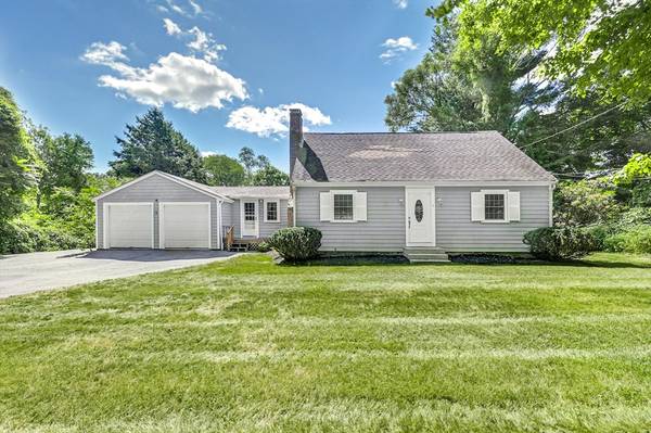 4 Linden St, Hopkinton, MA 01748