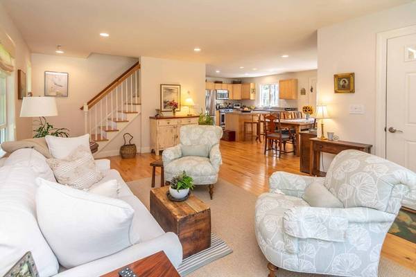 Tisbury, MA 02568,27 Chapde Ln