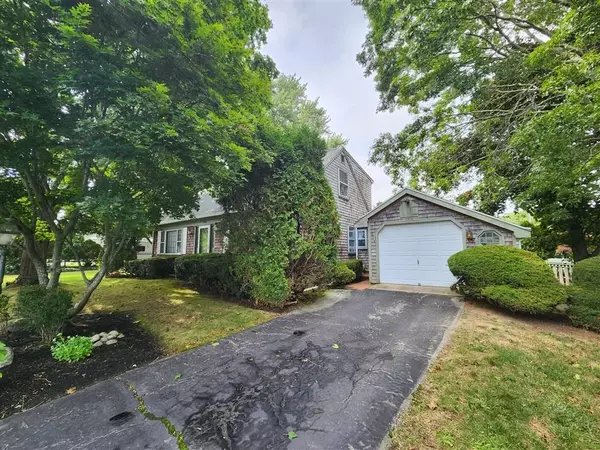 Acushnet, MA 02743,11 Middlefield Pl